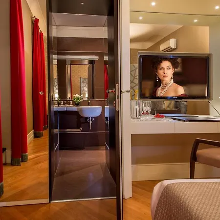 甜蜜梵蒂冈酒店